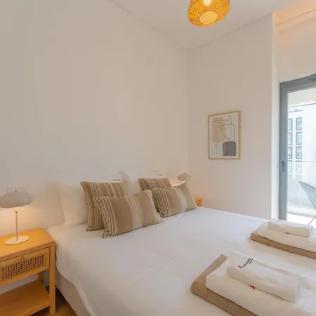 Flh Ocean View Escape At Acqua Residences