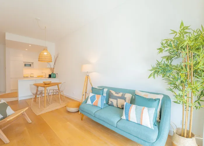 Апартаменты Flh Ocean View Escape At Acqua Residences