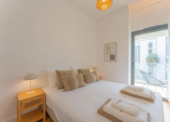 Flh Ocean View Escape At Acqua Residences