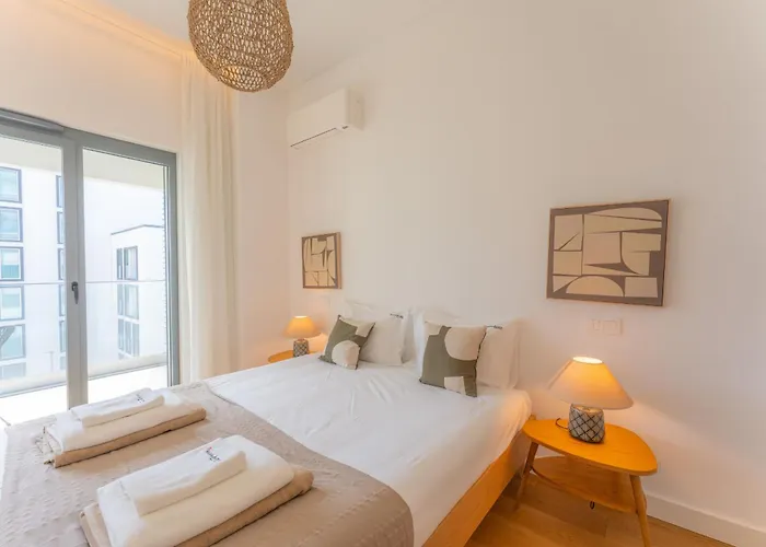 Flh Ocean View Escape At Acqua Residences 아파트 *